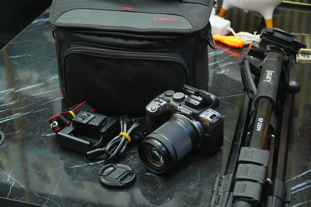 Canon EOS R10 RF 18-150mm IS 4K 60fps full komplekt foto aparat