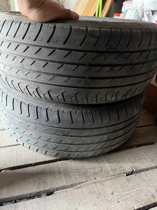 Продам резину 215/6016