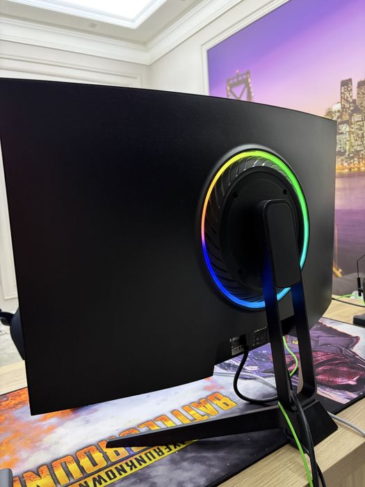 ПК в сборе+стол, компьютер игровой, комплект, в идеальном состоянии