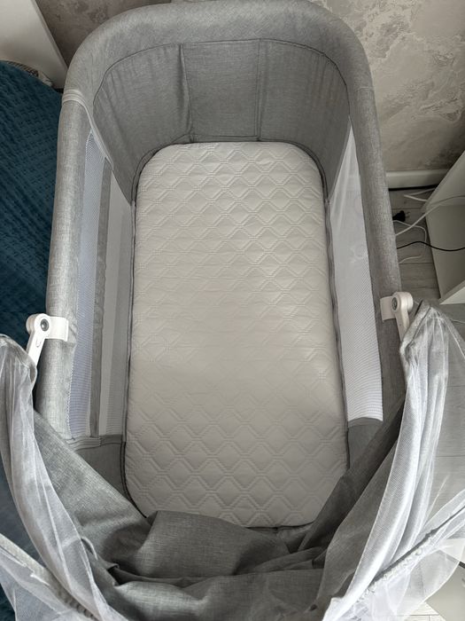 Продам кроватку-манеж