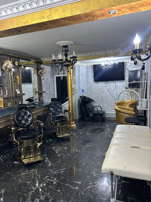 Vând  salon   Frizerie Afacere la cheie