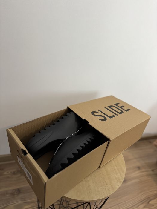 Papuci Adidas Yezzy Slide