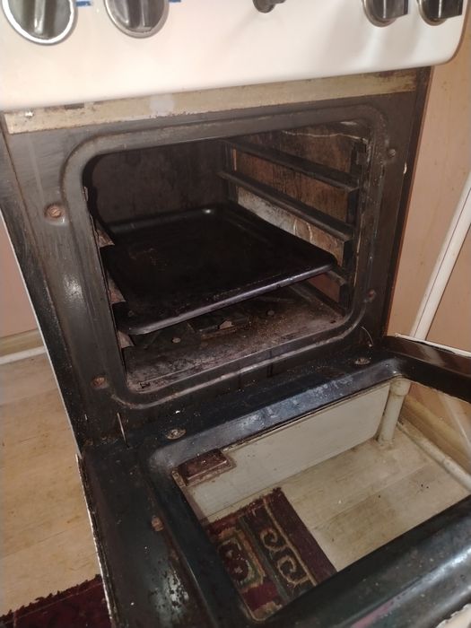 Продаю газовую плиту и холодильник sino