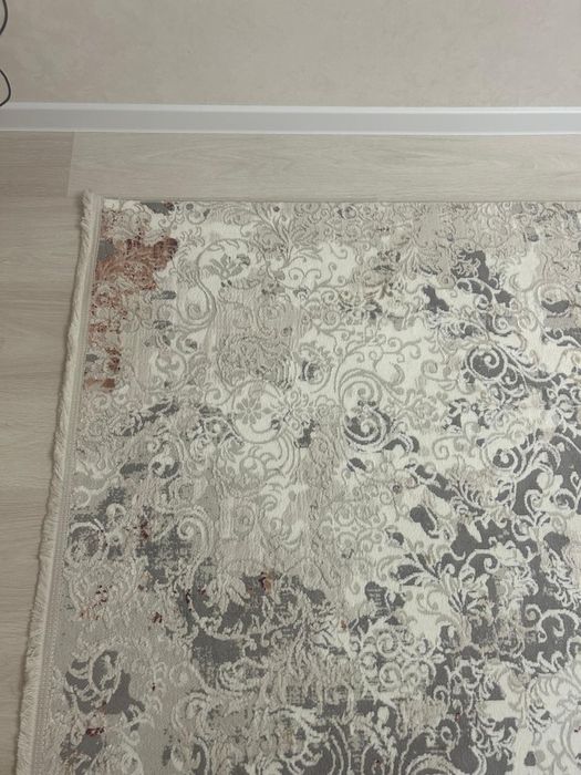 Продам ковёр в хорошем состоянии