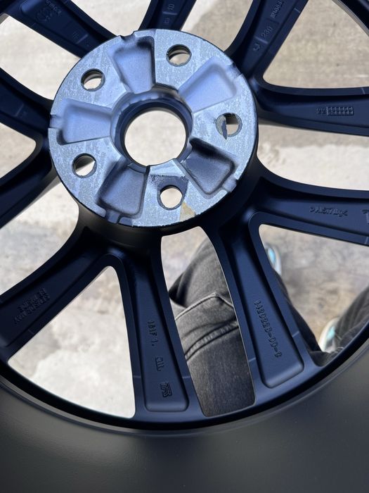 Jante originale Tesla Model S 21”,doua dimensiuni , mai late pe spate