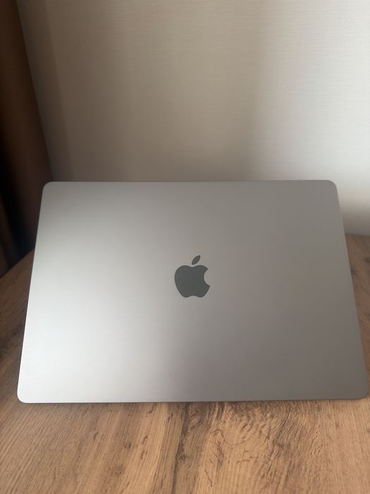 MacBook Air 15” M2 (2023), 8/256 ГБ
