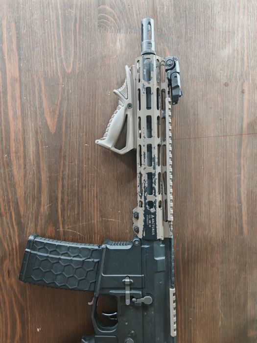 Airsoft реплика и тактическа жилетка