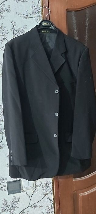 Костюм мужской .