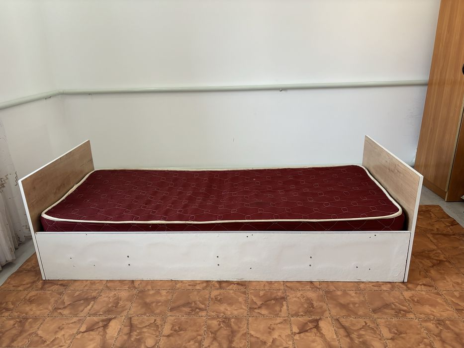 крават.                       .