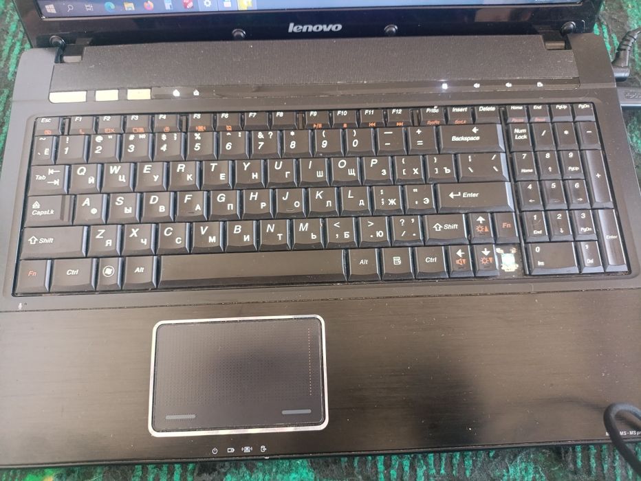 Ноутбук Lenovo g560