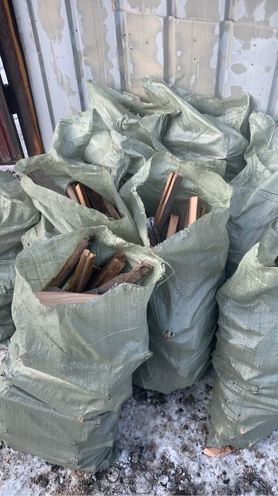 Продаю дрова в мешках для бани и печек