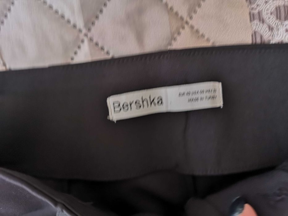 Дамски панталони Zara, Bershka