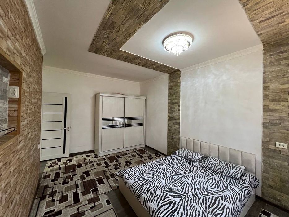 Сдается 3x комнатная квартира
С обстановкой ЛЮКС
В горде Алмалыке