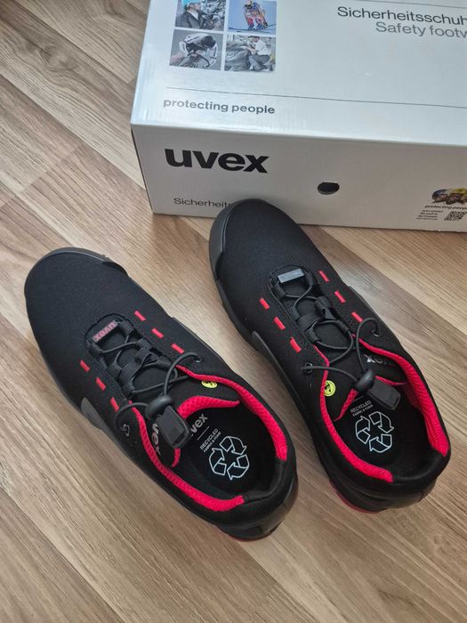 Защитни обувки Uvex