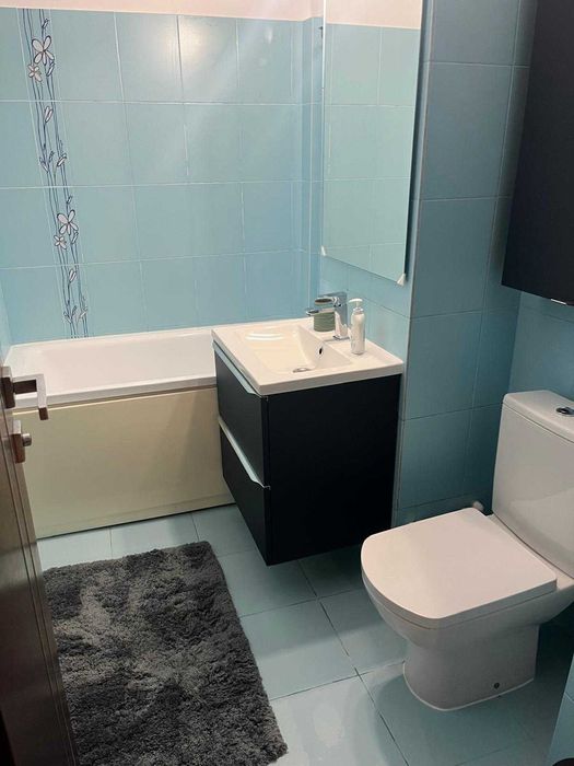 De inchiriat ap. 2 cam, Casa de cultura