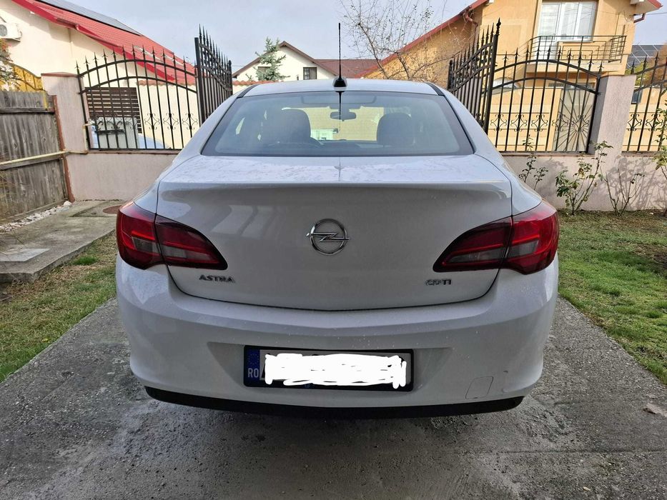 Opel Astra Sedan 2017
