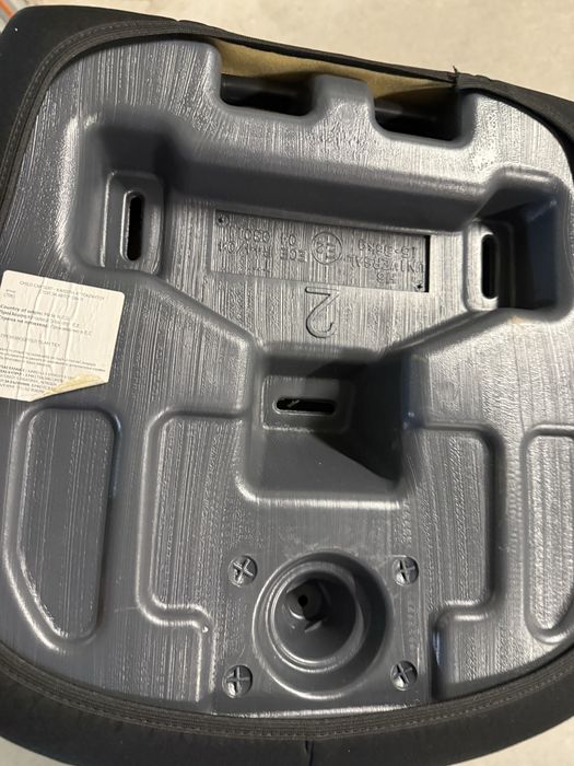 Продавам бустерна седалка