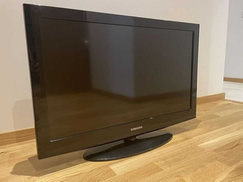 Продам телевизор Samsung 32 (б/у)
