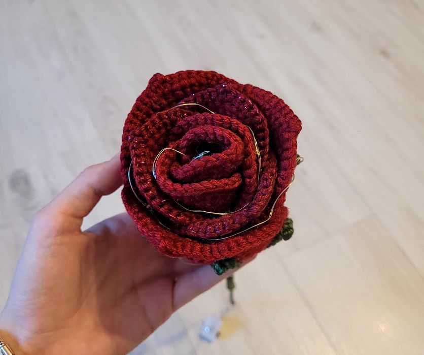 Forever Rose - Trandafir crosetat manual