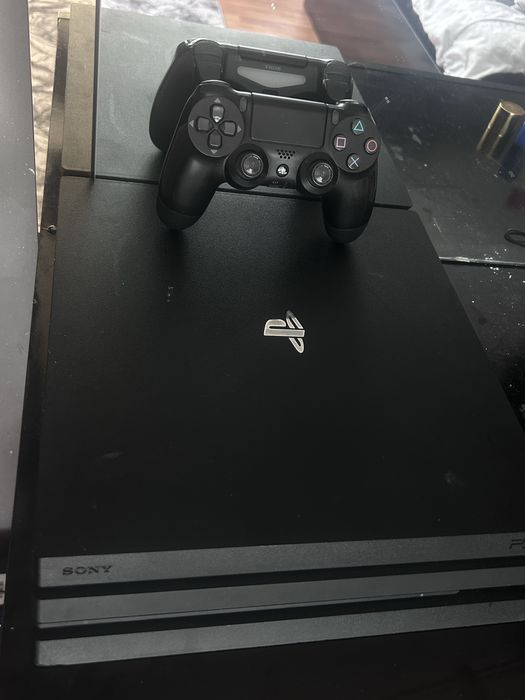 Playstatyon 4 pro