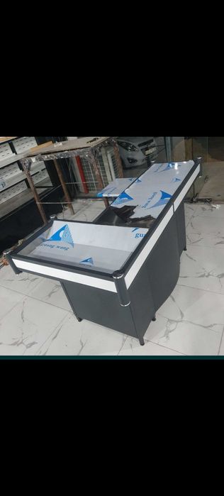 Stelaj magazinlar uchun vitrina xaladilnik