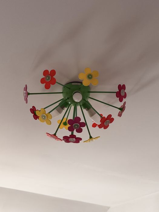 Vand lustra cu telecomanda copii