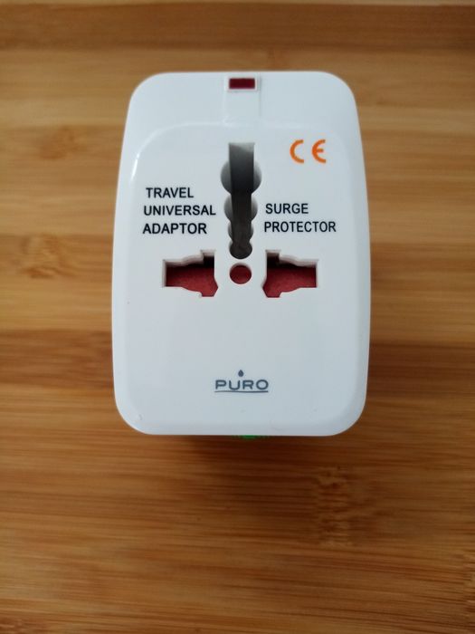 Puro  - Adaptor universal pt. Telefon, Laptop, Tableta. Nou.
