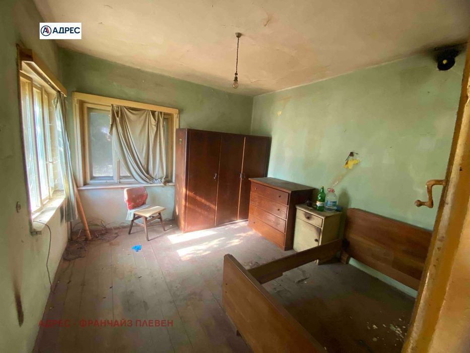 Къща в Враца, област-с.Рогозен площ 90 цена 45000