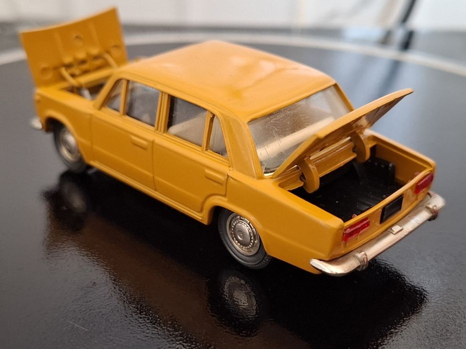 Коллекционная модель ВАЗ 2101 СССР,  масштаб 1;43