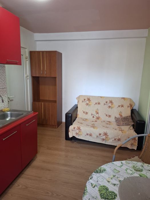 Apartament 2 camere policlinica etaj 1