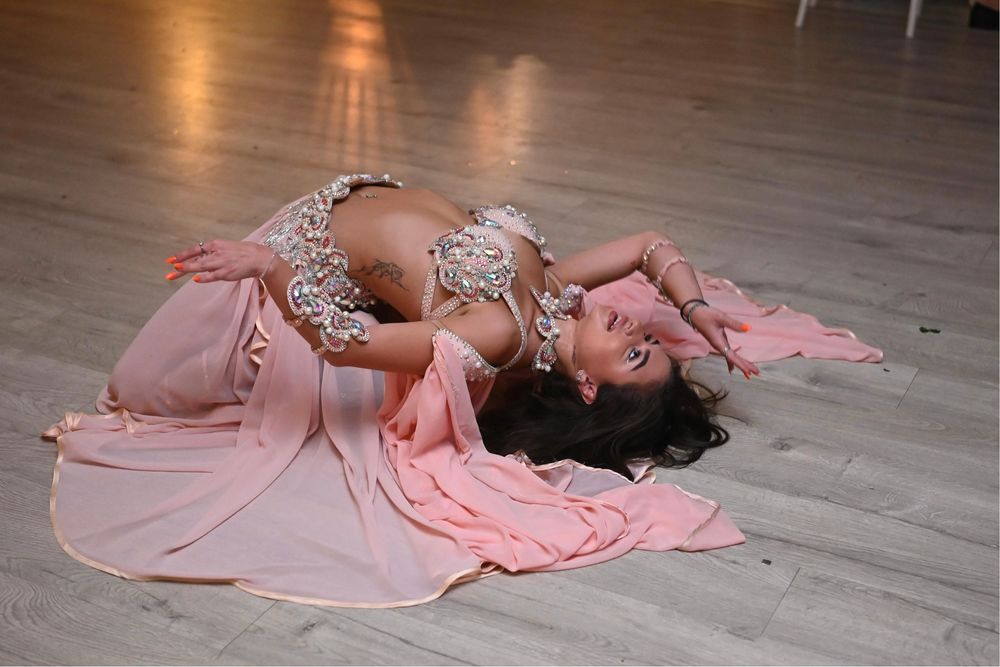 Dansatoare BELLY DANCE - show de dans pentru evenimente de neuitat