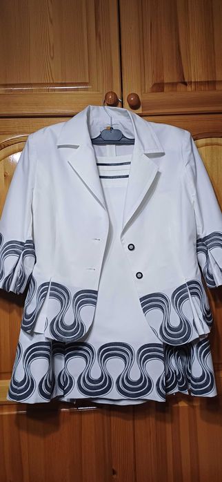 Шикозен Костюм на RHAPSODIE ! Стил и Класа! НОВ!