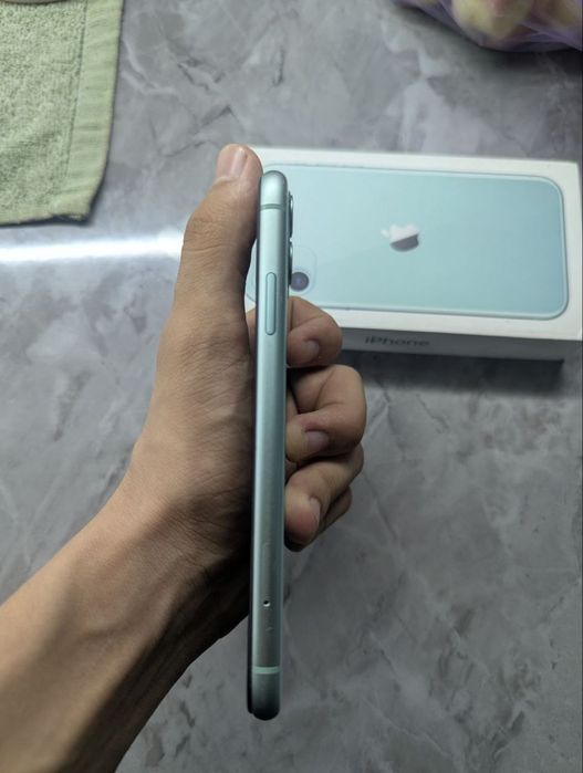 iPhone 11 идеал с коробкой