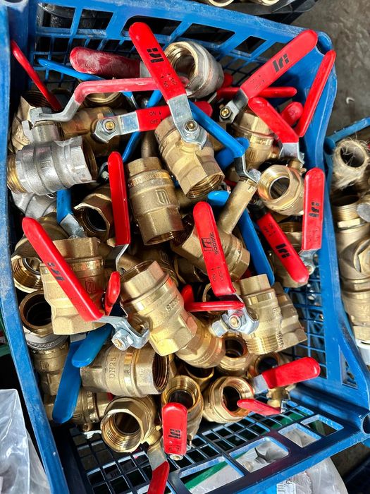 Robineți,fitinguri ,racorduri sertizare