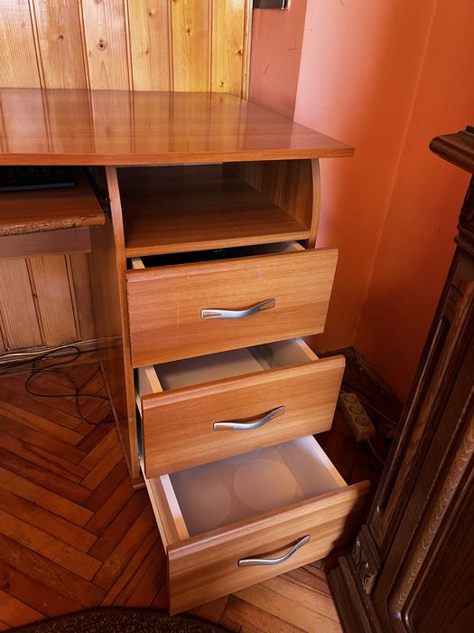 Masa de birou din lemn