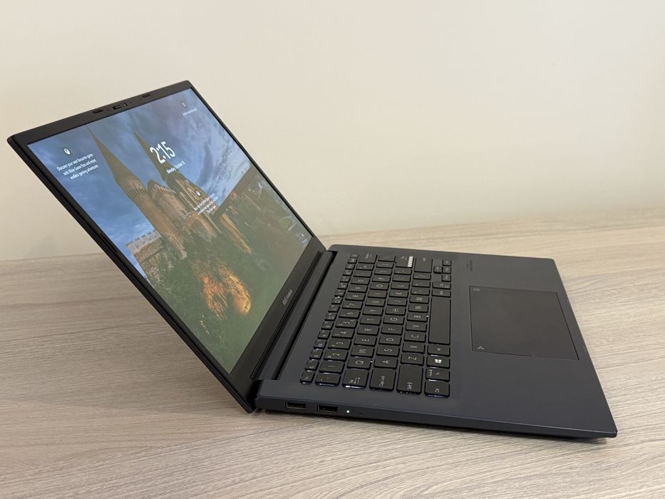 !! URGENT !!Laptop Asus Vivobook pro 16