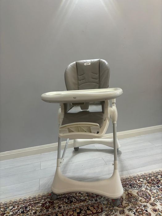 Продаю десткий стул