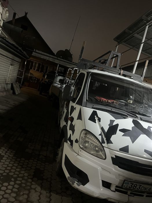 Пирамида. Доставка стекла.