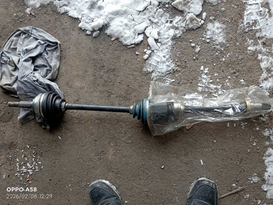 Привод Камри 20  правый передний