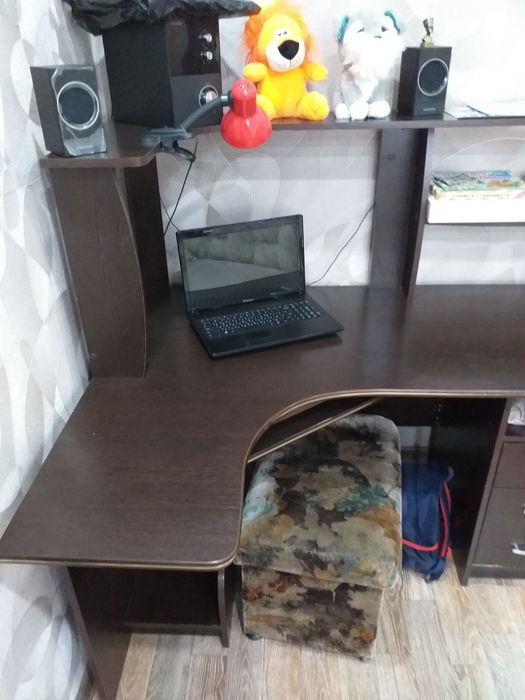 Компьютерный стол