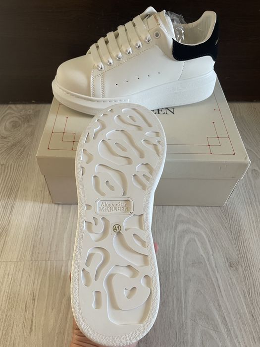 Alexander McQUEEN