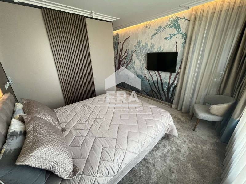 Продава се Тристаен апартамент в Варна, Възраждане 1 - 108 кв.м за 2593 €/кв.м - Снимка #11