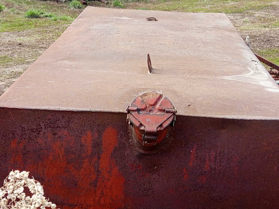 Бак от камаза 900 литров (обмен на навоз, перегной)