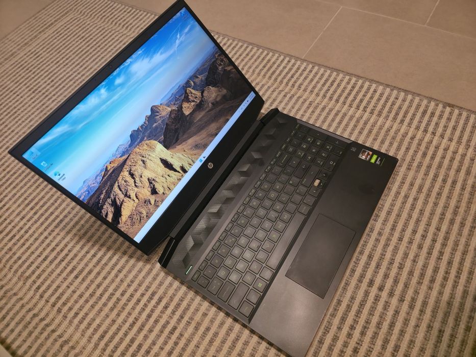 HP Pavilion Gaming GTX1050 ryzen5 ssd laptop