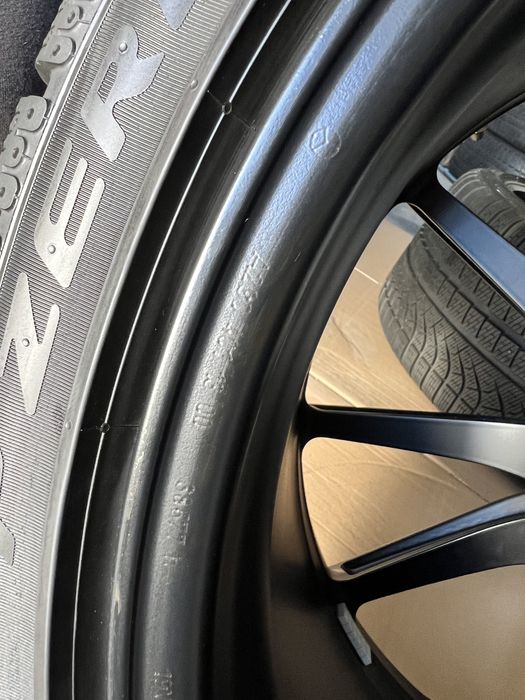 Jante NOI Mercedes Amg Gt 43 53 63 S , 21 inch’ , A2904011200 + anvelope iarna 315/30/21 & 275/35/21 , Pirelli !