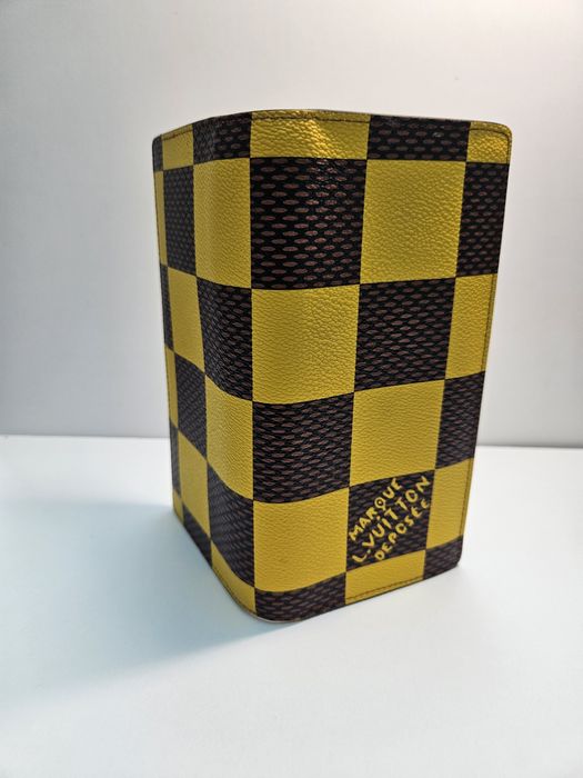 Louis Vuitton Brazza Cartera Damier Pop Amarillo оригинален портфейл