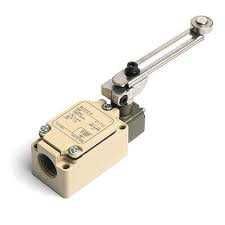 Концевой выключатель 10A 380V с контактами NC/NO