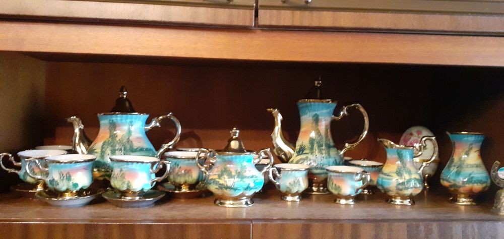 Чайный и кофейный сервиз