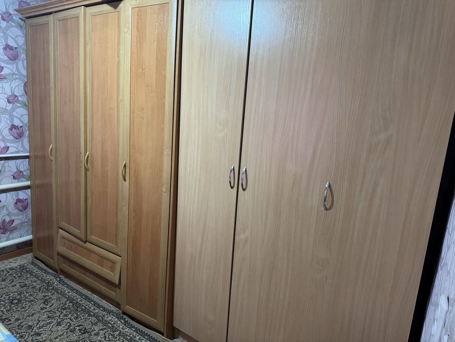 Продам два шкафа с кроватью