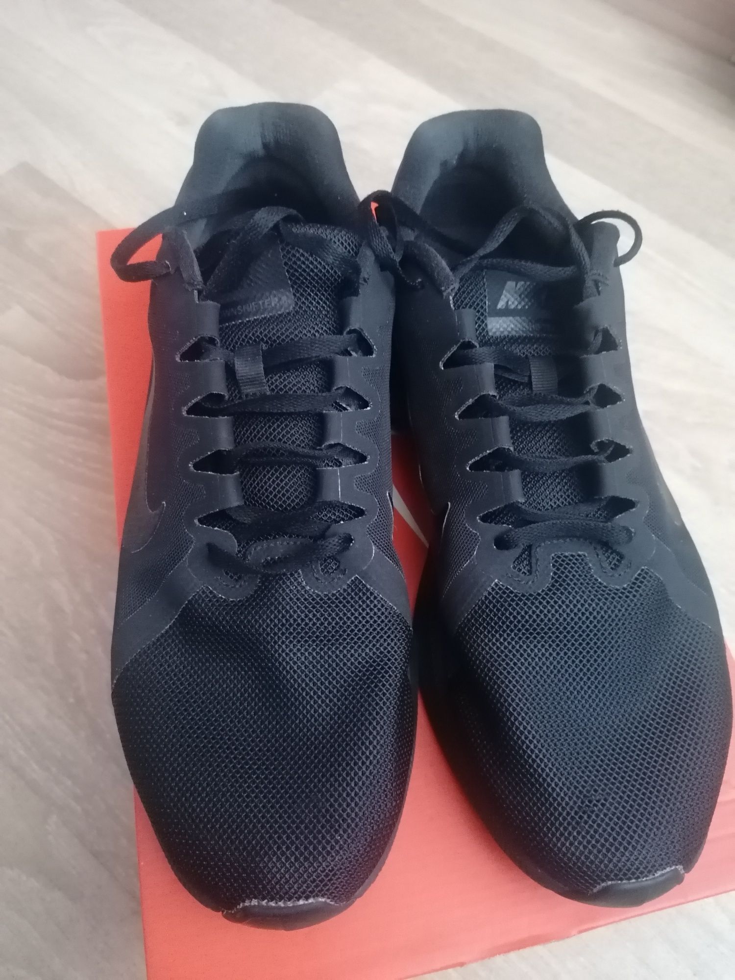 Nike downshifter 8 vs revolution clearance 4